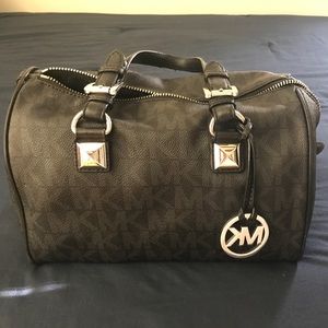 Mickael Kors purse