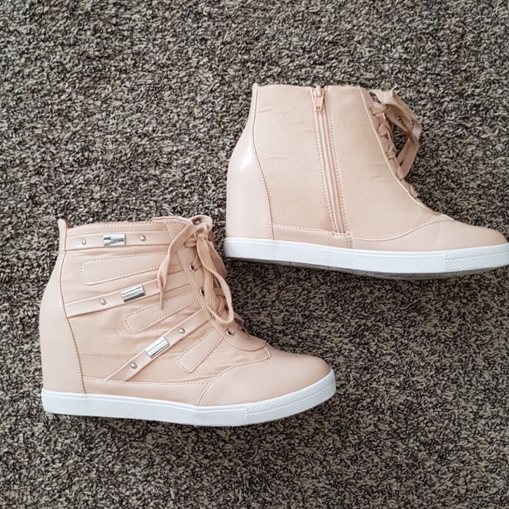 Torrid high top wedges sneakers size 10 wide width