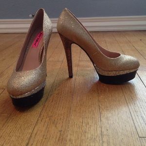 Never worn Betsy Johnson glitter platform heels!!