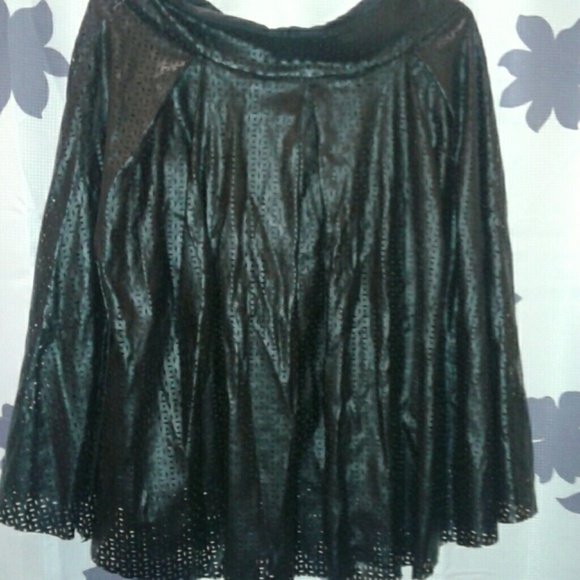 JUNE SKIRT - Picture 1 of 4
