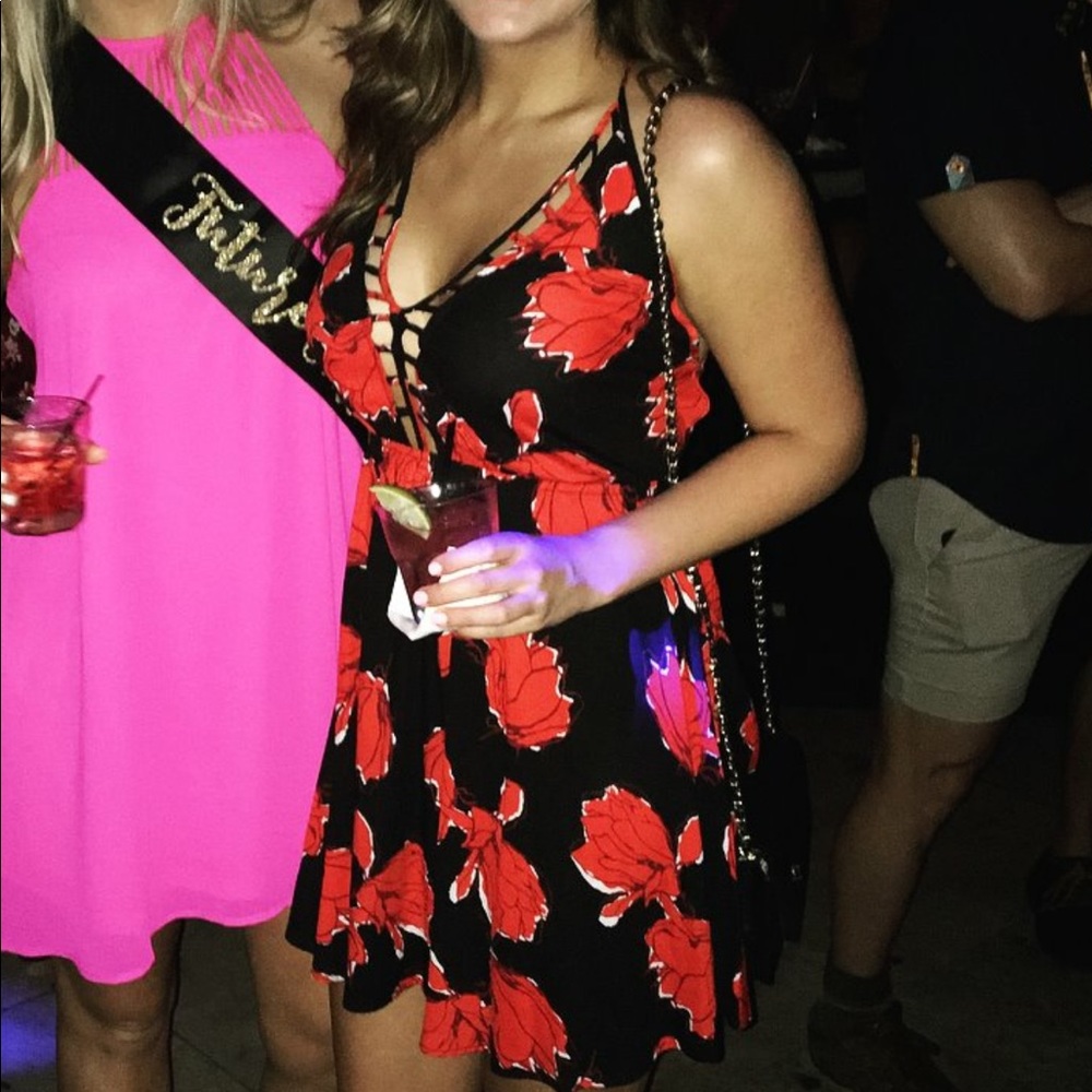Red and Black dress💃🏻