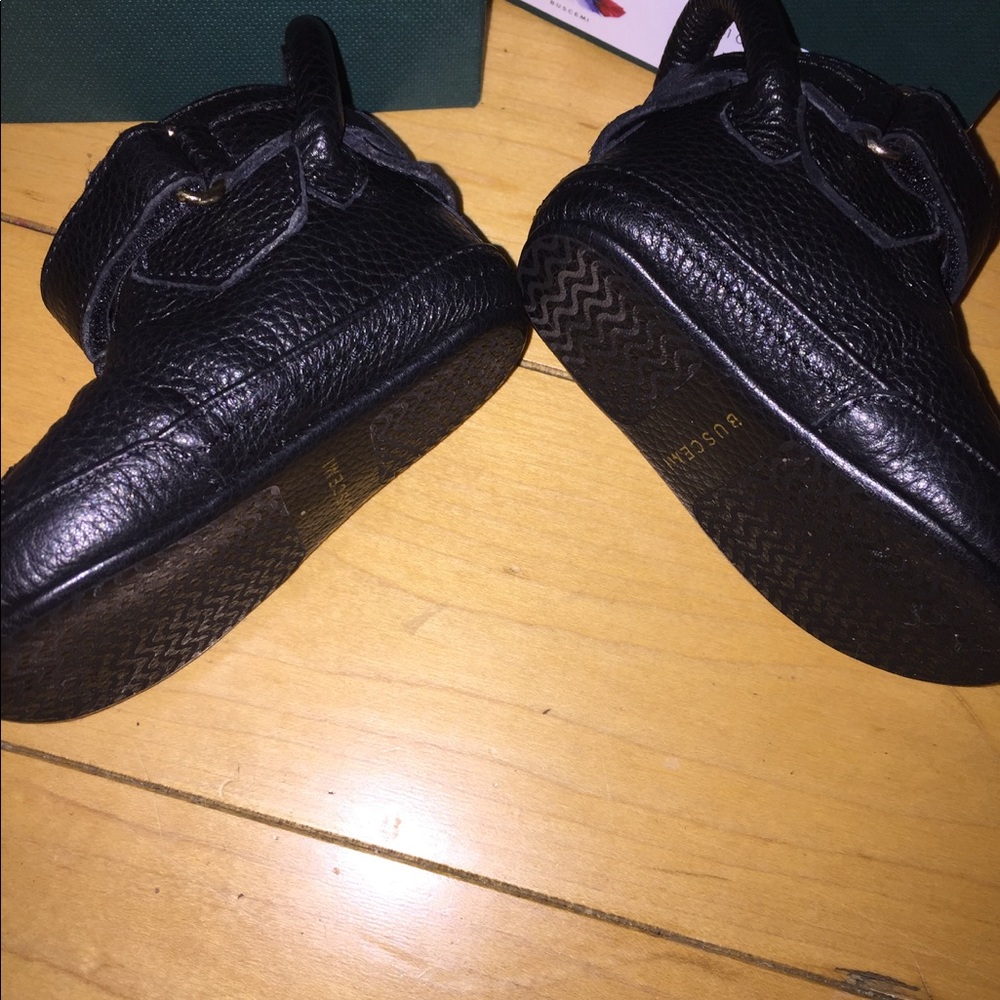 Kids Designer Shoes - Picture 2 of 2