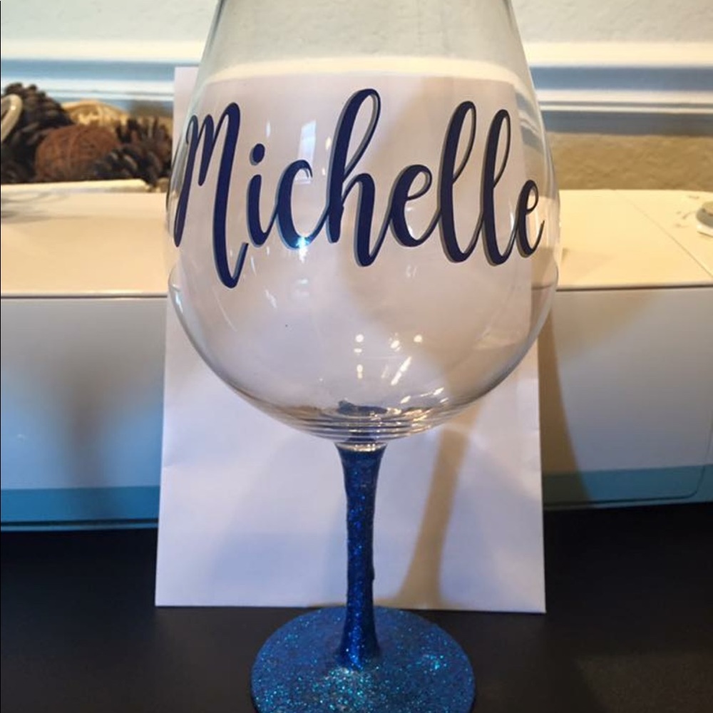 Personalized glitter dipped wine glasses