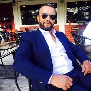 Meet your Posher, Khalid