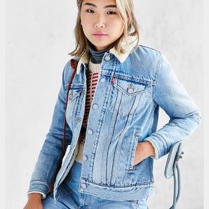 Levi Sherpa Trucker Denim Jacket