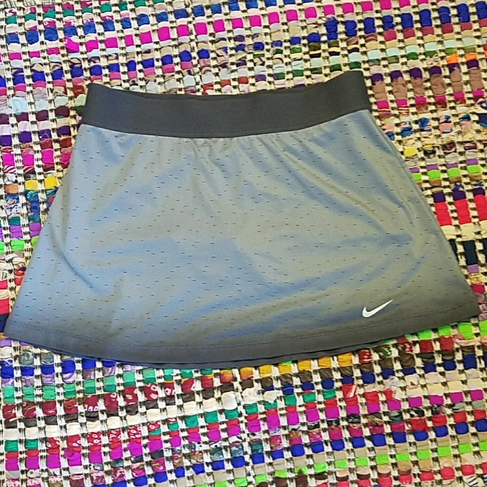 Nike gray dri fit skirt size L