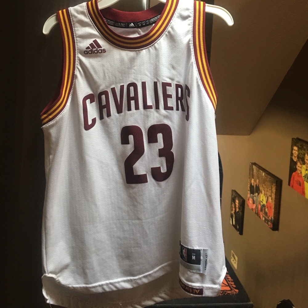 Cleveland cavaliers jersey Lebron James 23