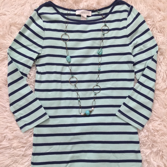 Forever 21 ⭕️SOLD⭕️ - Picture 2 of 3