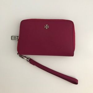 Tory Burch Bags - Tory Burch Pink Robinson Zip Continental Wallet Tory Burch Bags - Tory Burch Pink Robinson Zip Continental Wallet