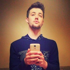 Meet your Posher, Devin