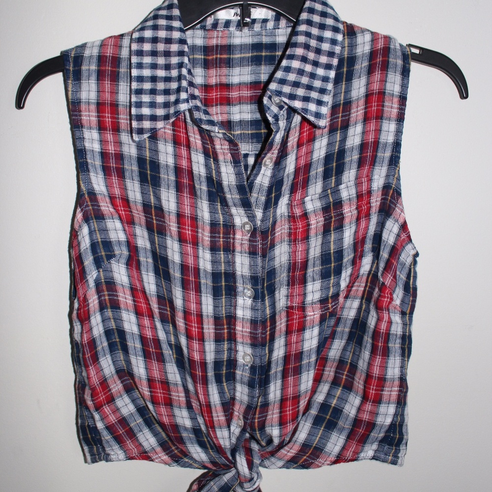 Sleeveless Plaid Crop Top