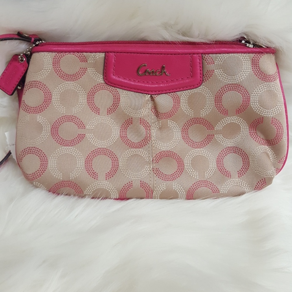 Coach Wristlet NWOT PINK & Tan