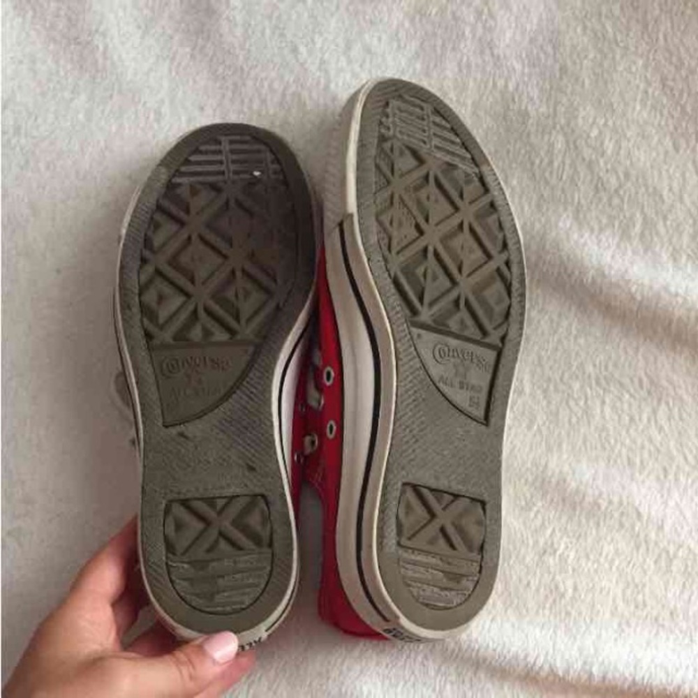 Converse - Picture 2 of 3