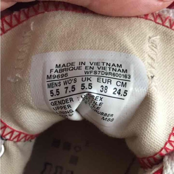 Converse - Picture 3 of 3