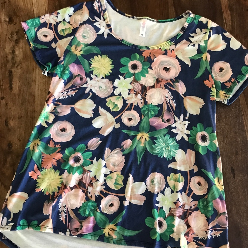 Lularoe classic t