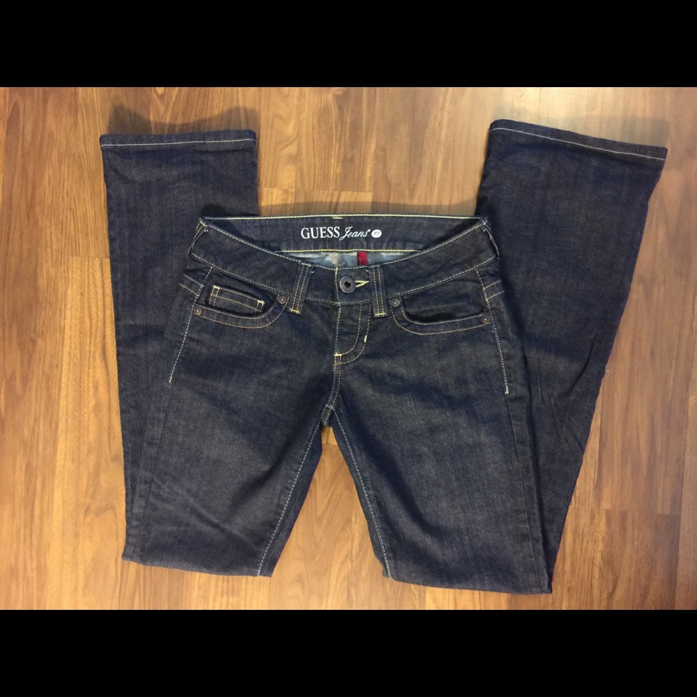 Women's Guess straight leg jean - sz 27