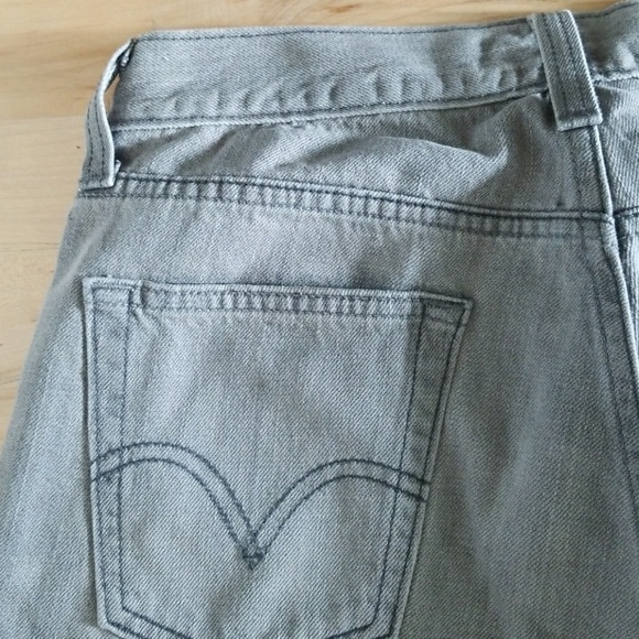 ❌ SOLD ON MERC ❌ Mens Levi's Jeans - Picture 3 of 8