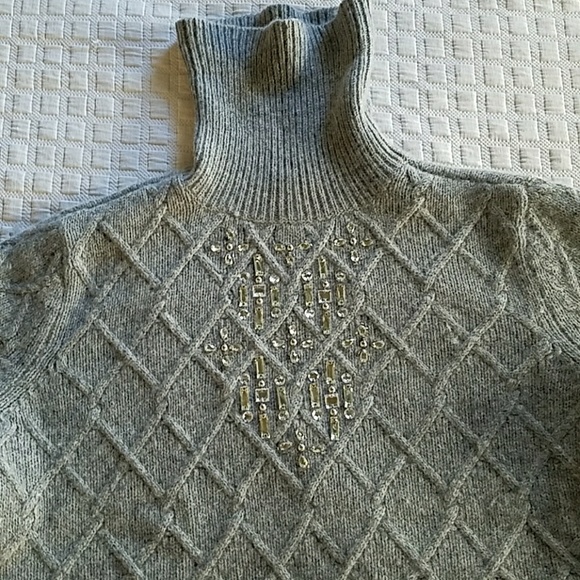 Limited gray embellished short sleeve sweater - Picture 3 of 7