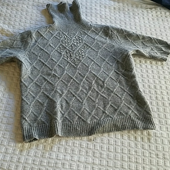 Limited gray embellished short sleeve sweater - Picture 2 of 7