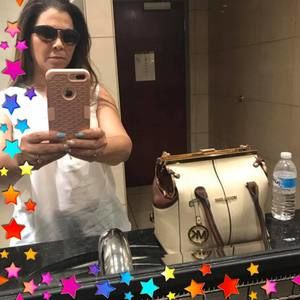 Meet your Posher, Abigail