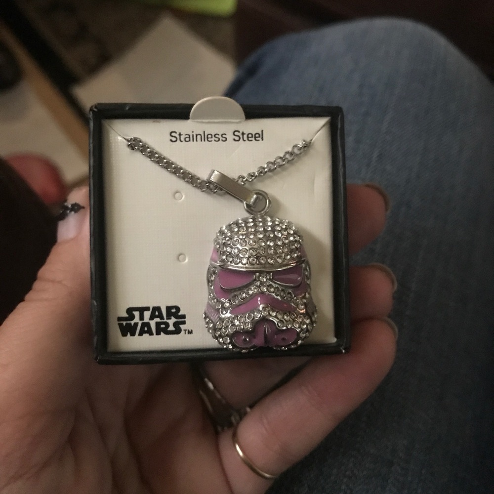 Star Wars storm trooper necklace