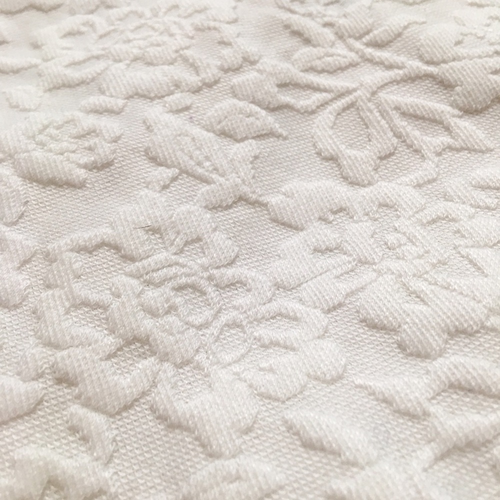 Cropped top⭕️SOLD⭕️ - Picture 2 of 3