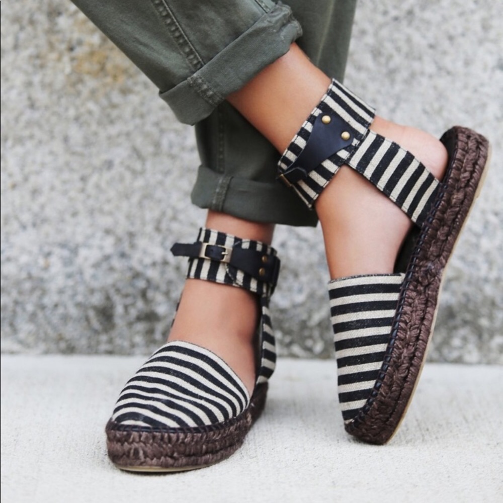 Free People sandals