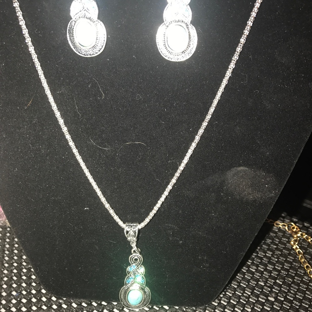 Nice necklace and earrings