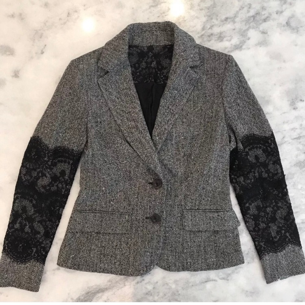 GOSSIP Fitted Tweed Lace Blazer