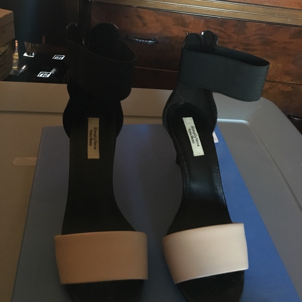 3” strapped open toe sandal