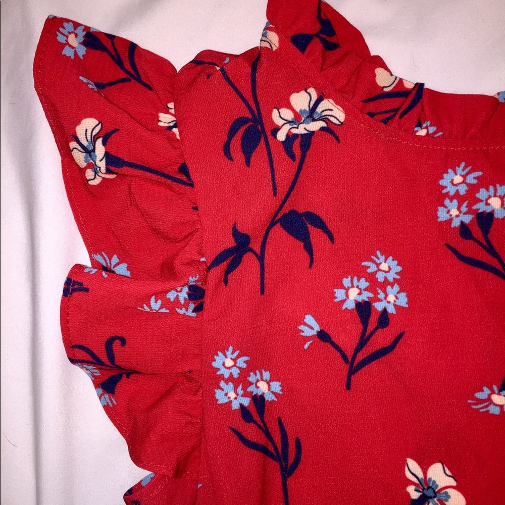 Red blouse - Picture 2 of 3