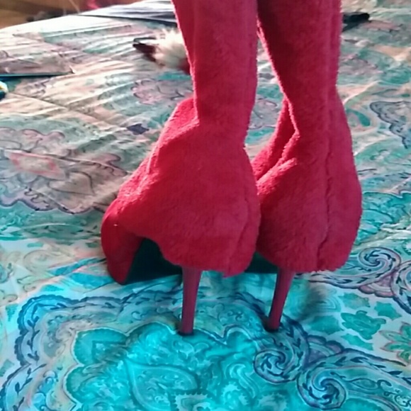 Heel boots - Picture 3 of 3