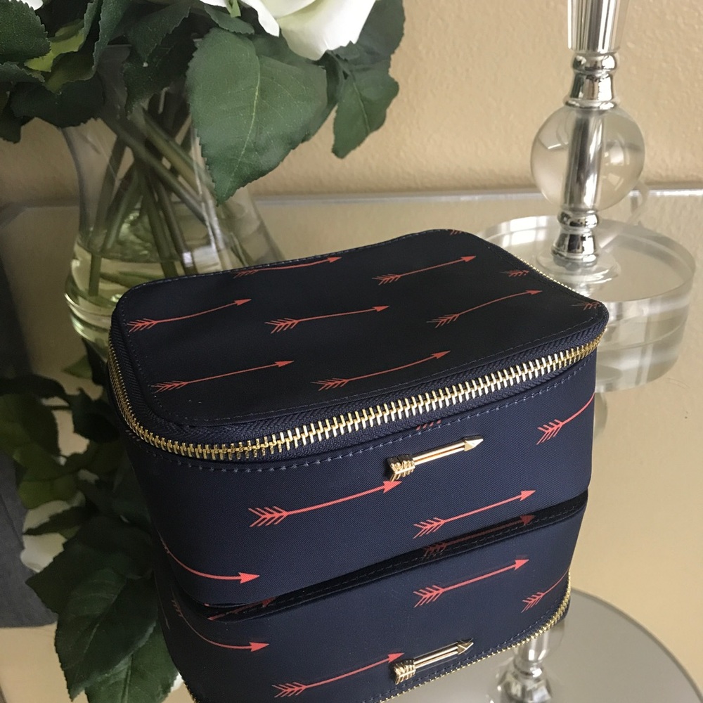 💥💥24hr SALE💥💥Stella & Dot Travel Jewelry Box