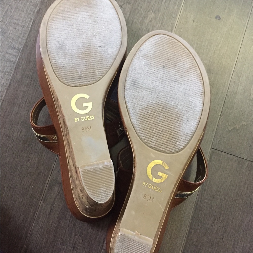 Guess platform 🧀 wedges - Picture 3 of 7