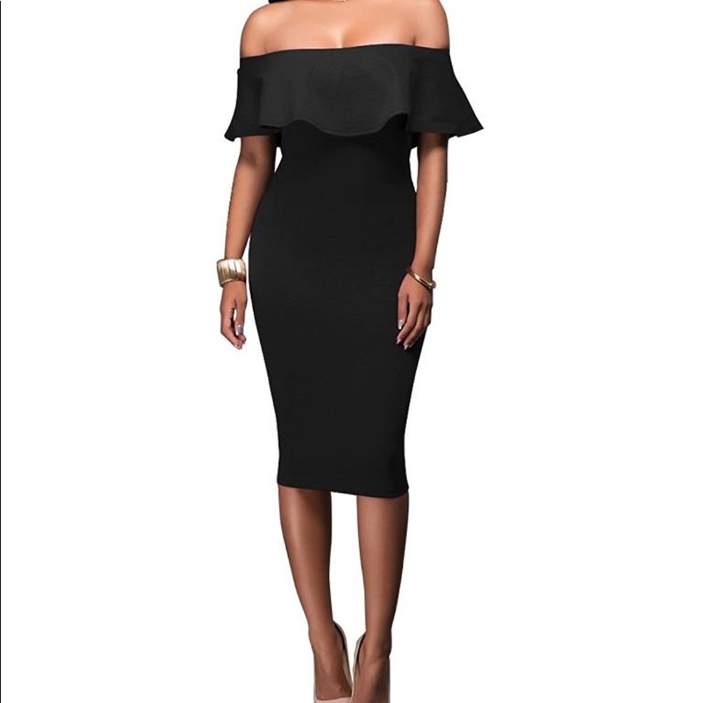 SOLD - Over The Shoulder Body Con Dress Large