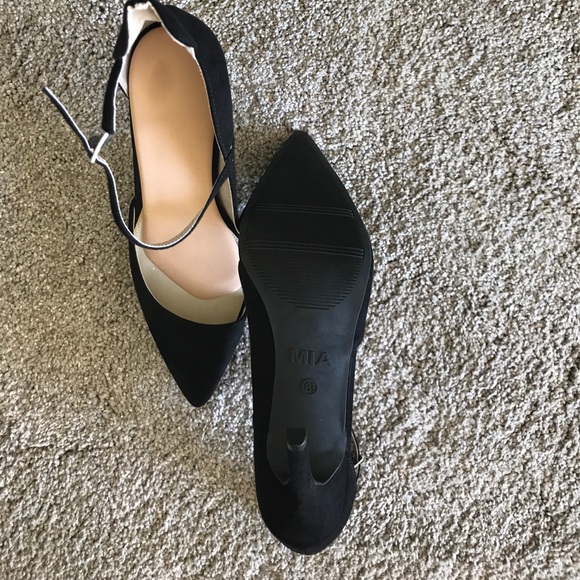 Sexy Pumps - Picture 2 of 4