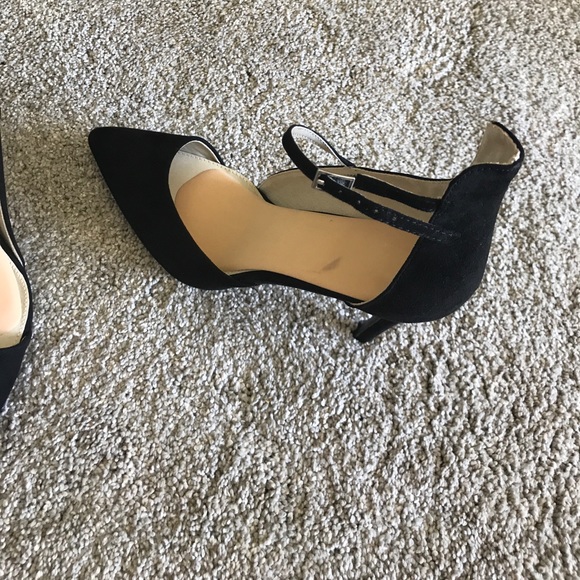 Sexy Pumps - Picture 3 of 4