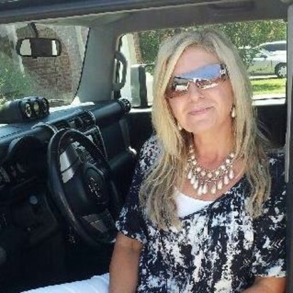 Meet your Posher, Melissa