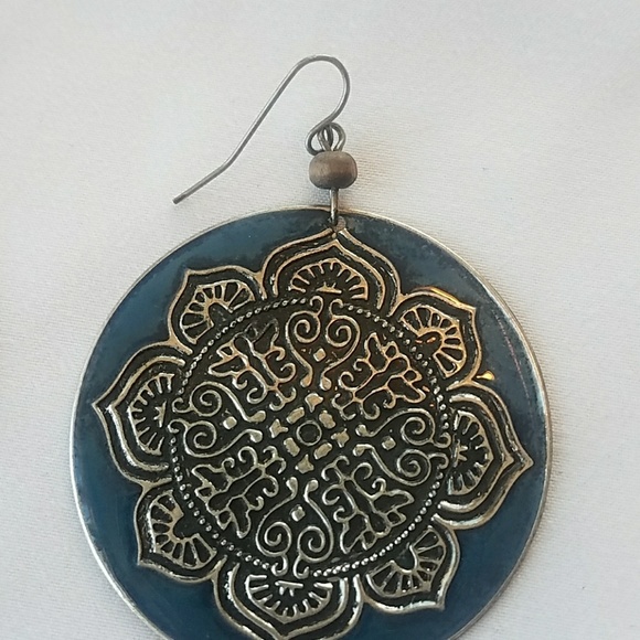 DONATED - Picture 2 of 2