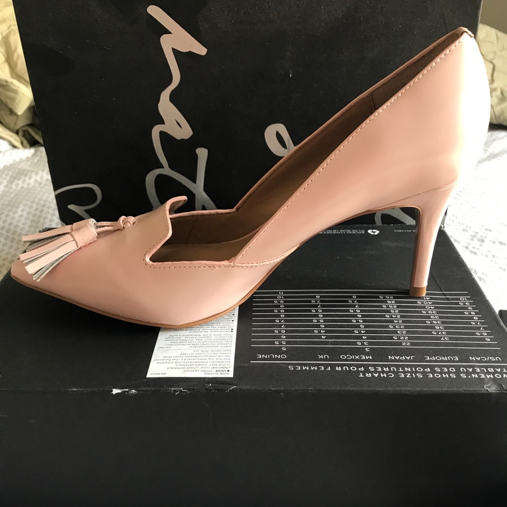 New banana republic pumps