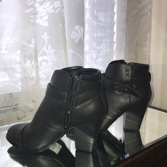 Booties - Picture 3 of 3