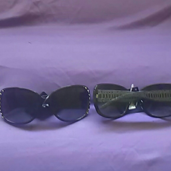 Sunglasses - Picture 1 of 1