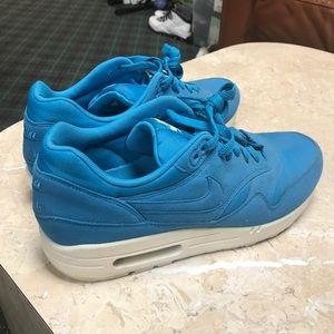 Nike men's air max 1 baby blue
