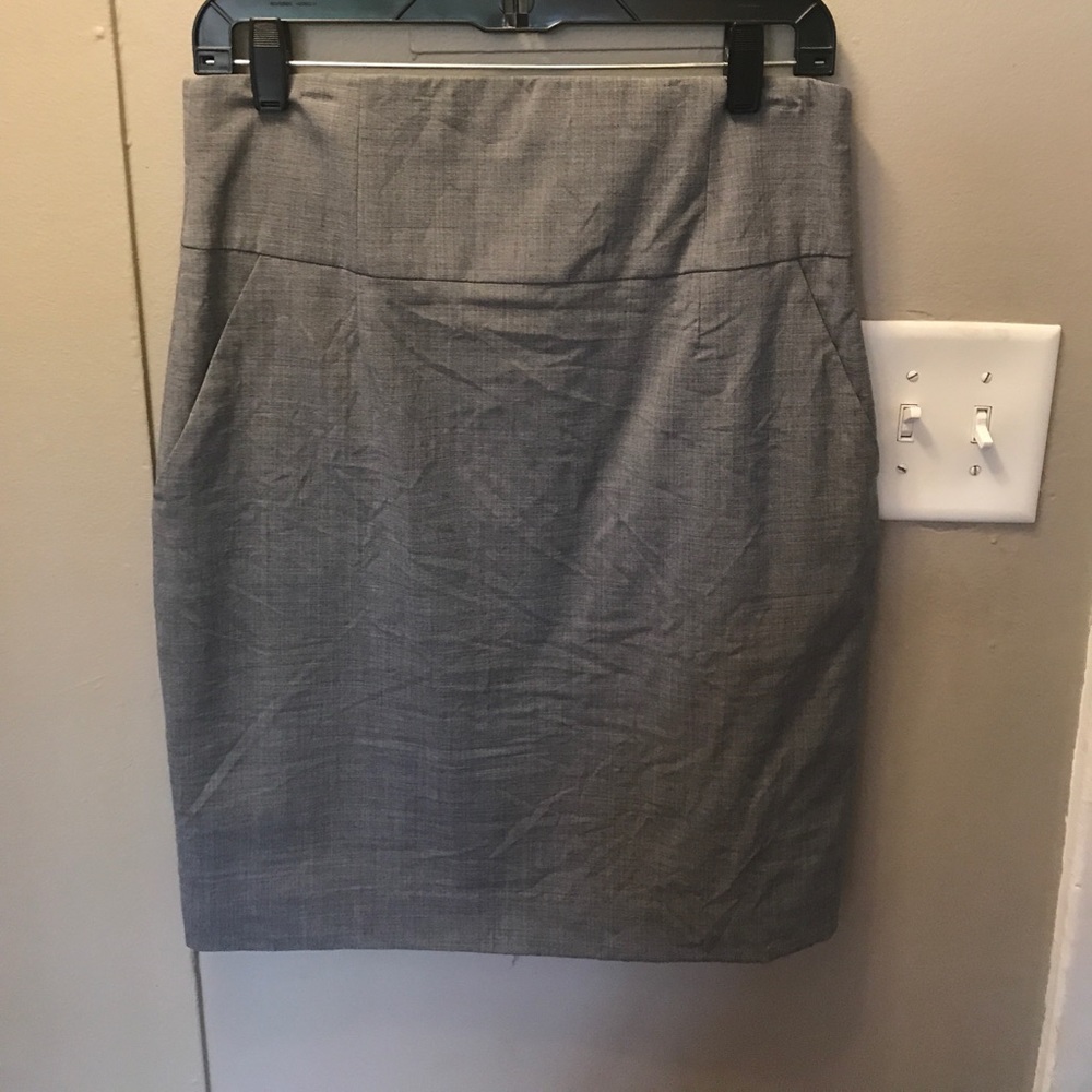 Gray pencil skirt