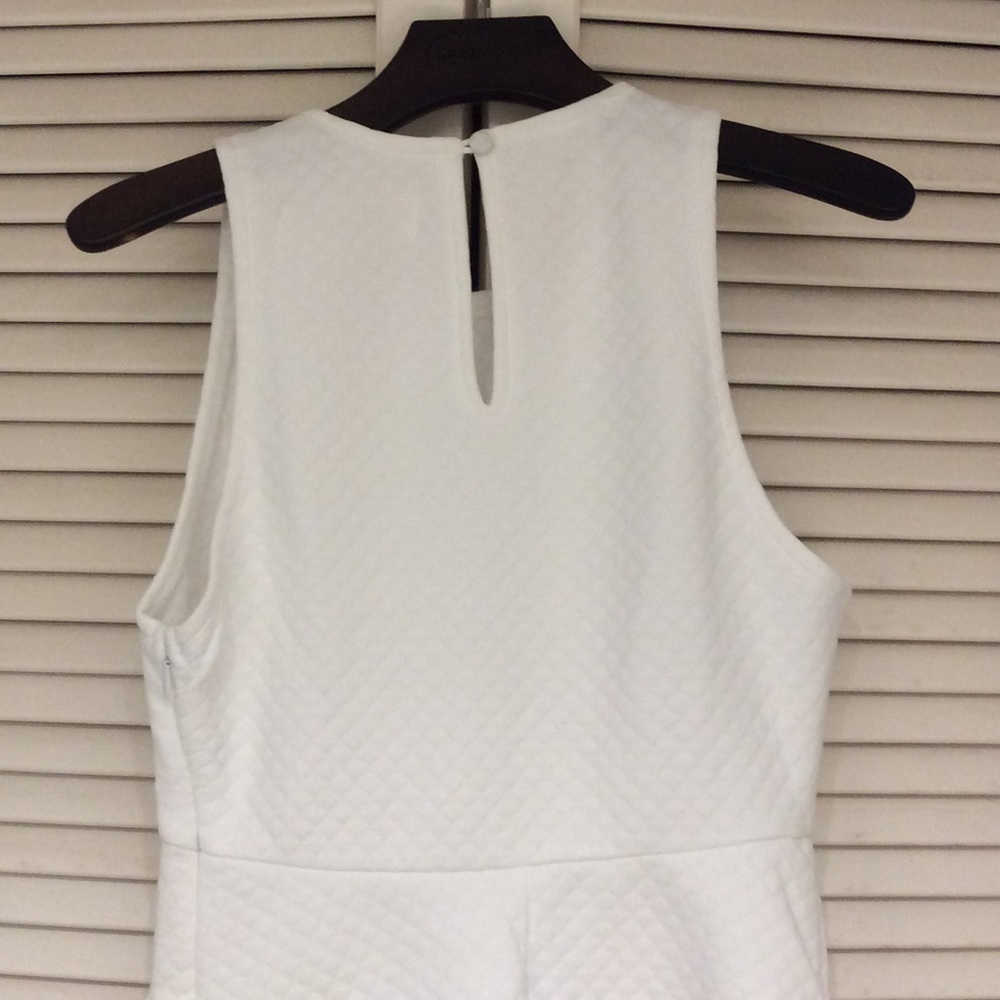 AF WHITE DRESS - Picture 2 of 4