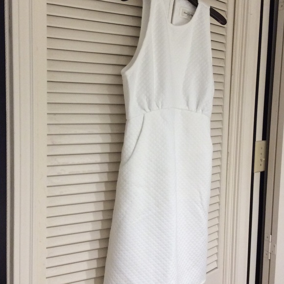 AF WHITE DRESS - Picture 4 of 4