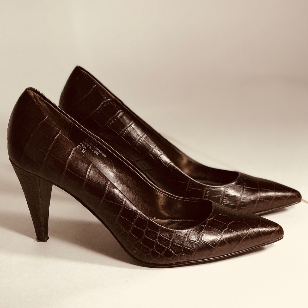 ALFANI Dark Brown Women Snakeskin Leather Pumps
