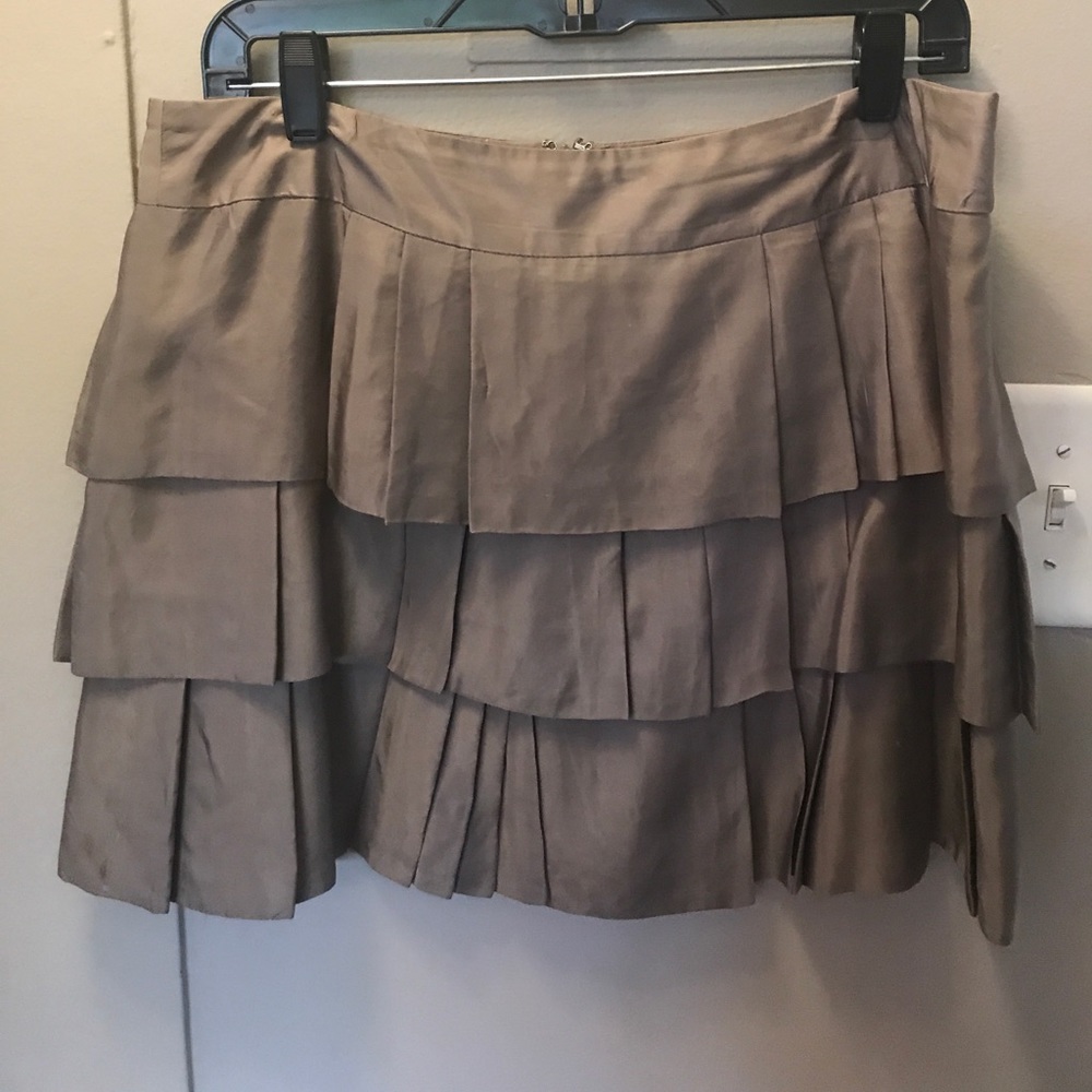 Super hot 3 tiered flip skirt!