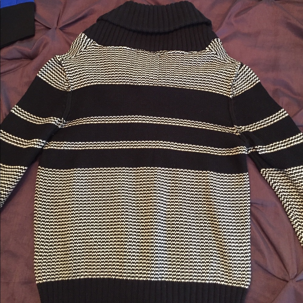 Cowl Neck sweater - Picture 4 of 4
