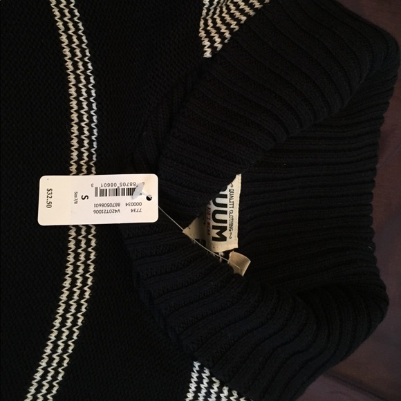 Cowl Neck sweater - Picture 2 of 4